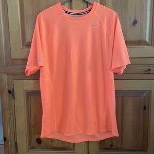 Nike Running Dri-Fit Orange Nike Short Sleeve Tee Size Large like new